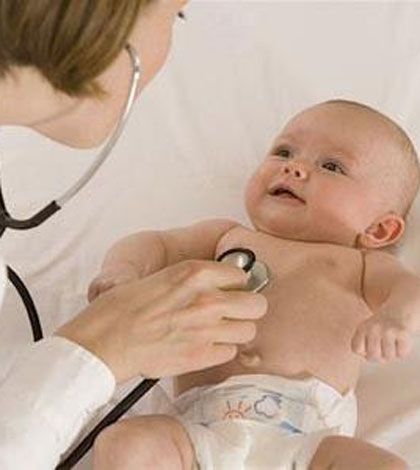 Kiểm tra sức khỏe tổng quát trẻ sơ sinh

